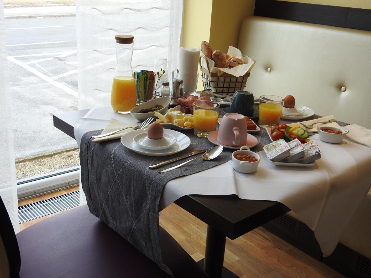 Hotel Marc Aurel Petronell Extérieur photo