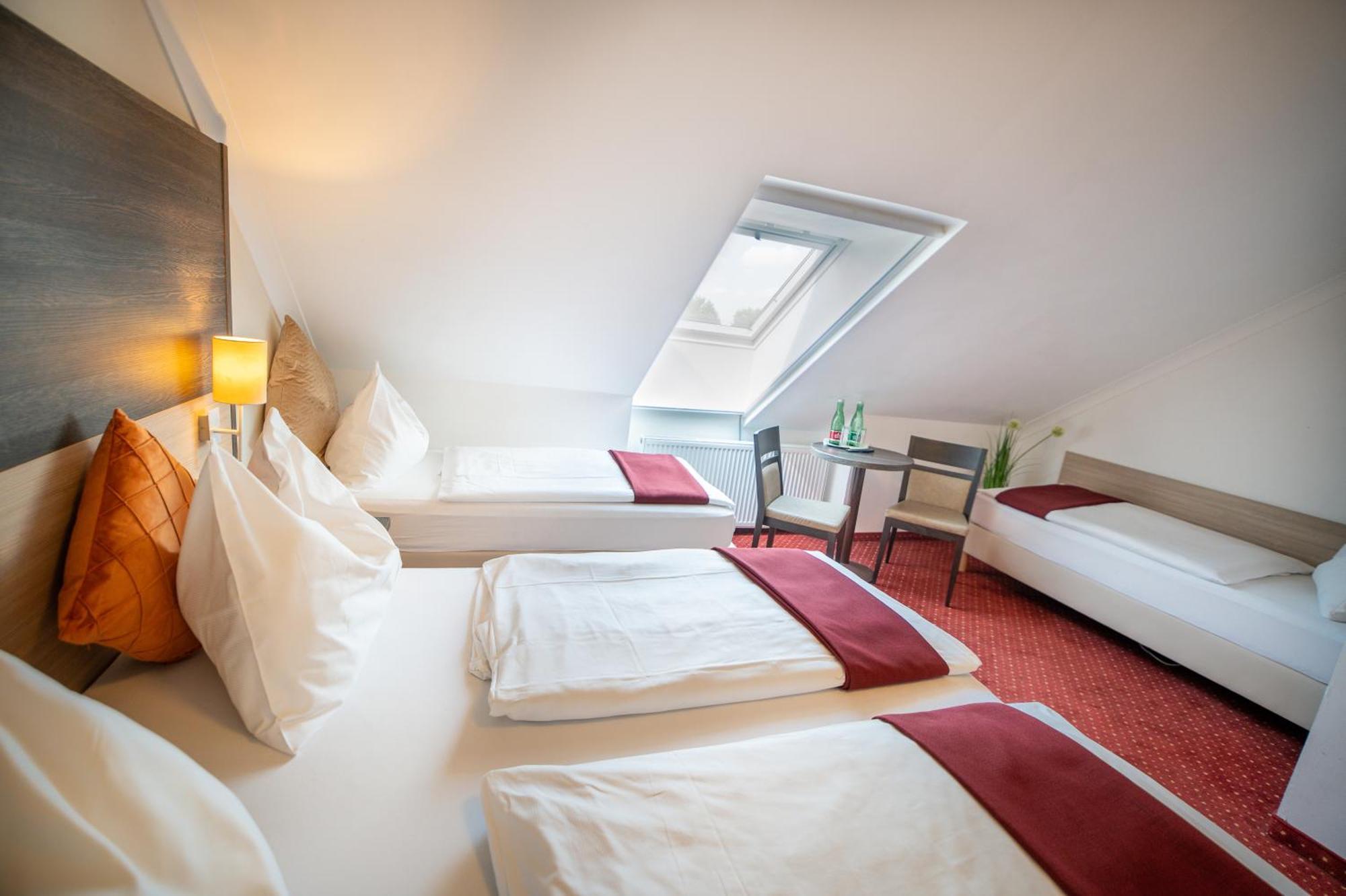 Hotel Marc Aurel Petronell Extérieur photo