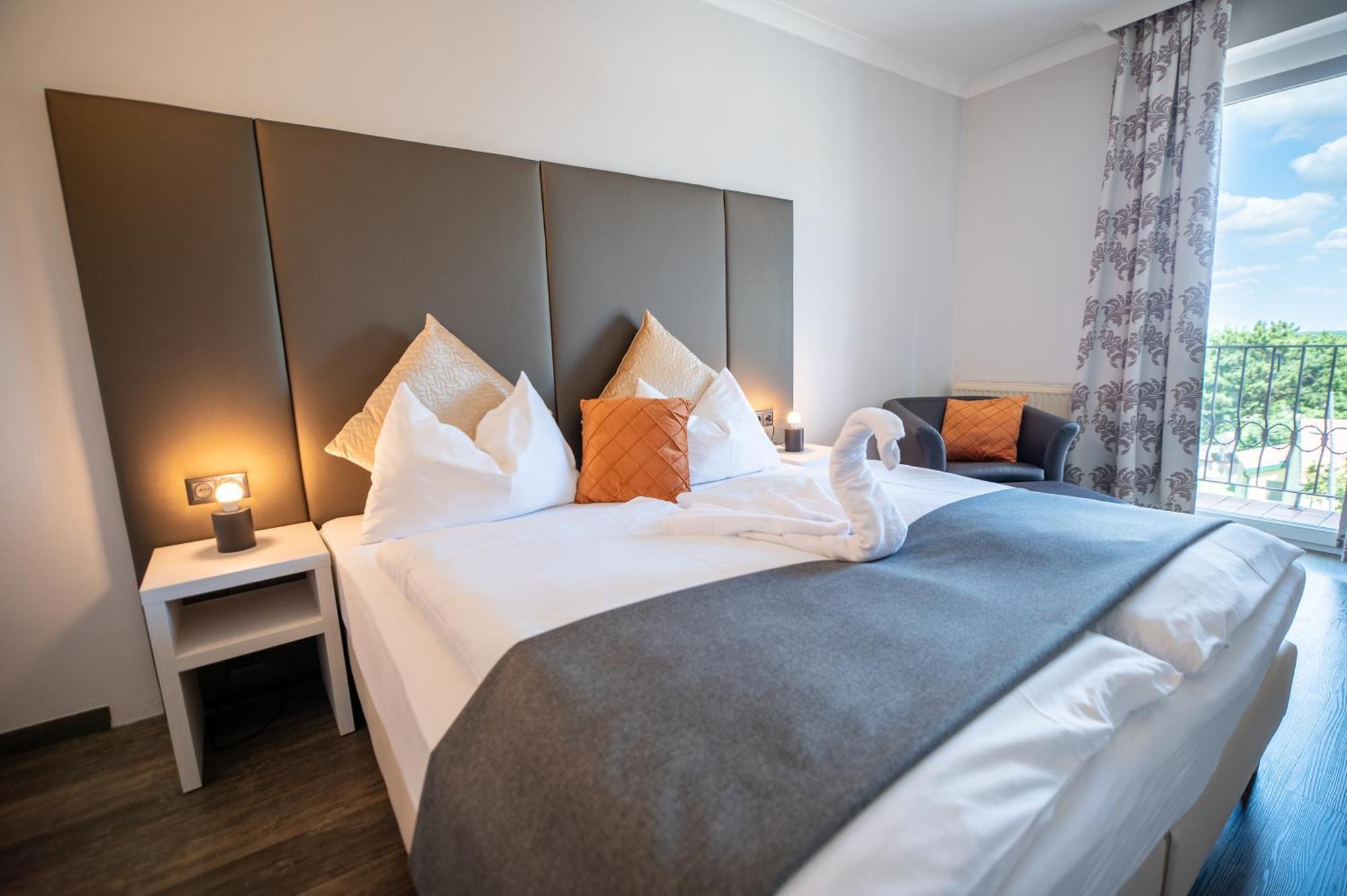 Hotel Marc Aurel Petronell Extérieur photo